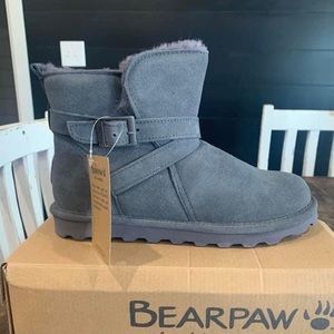 Bearpaw boots NWT!